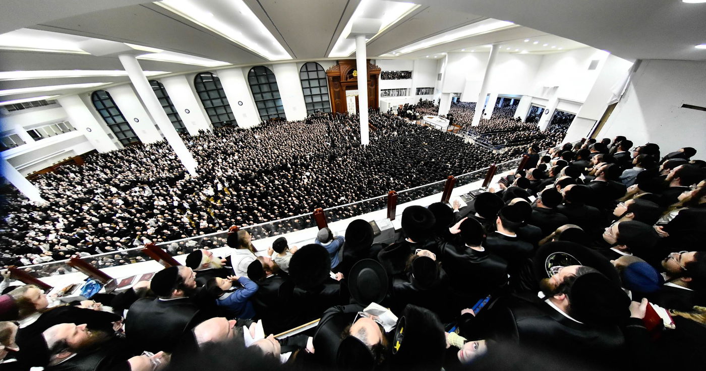 הקפות שניות בחצה"ק גור