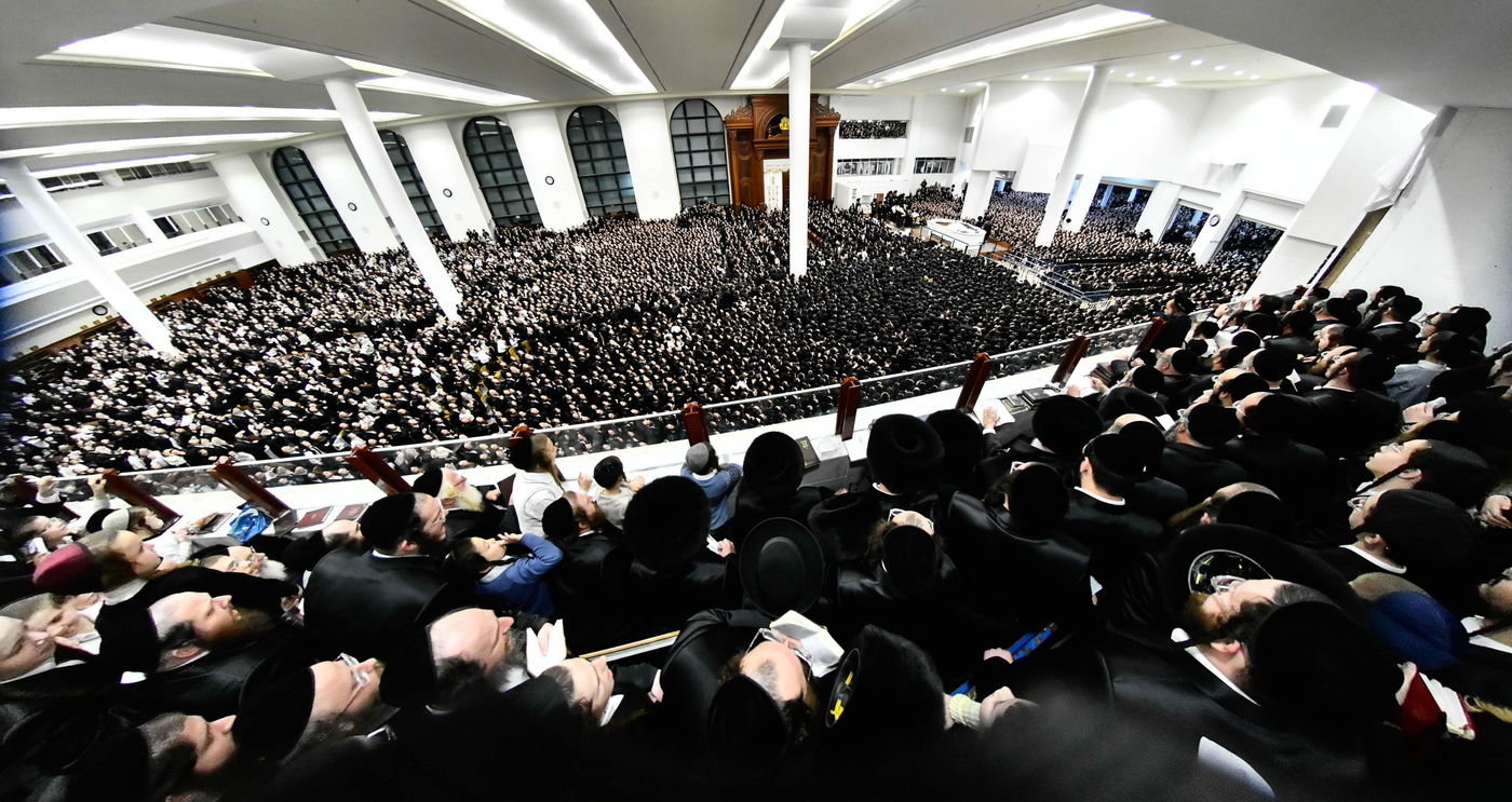 הקפות שניות בחצה"ק גור