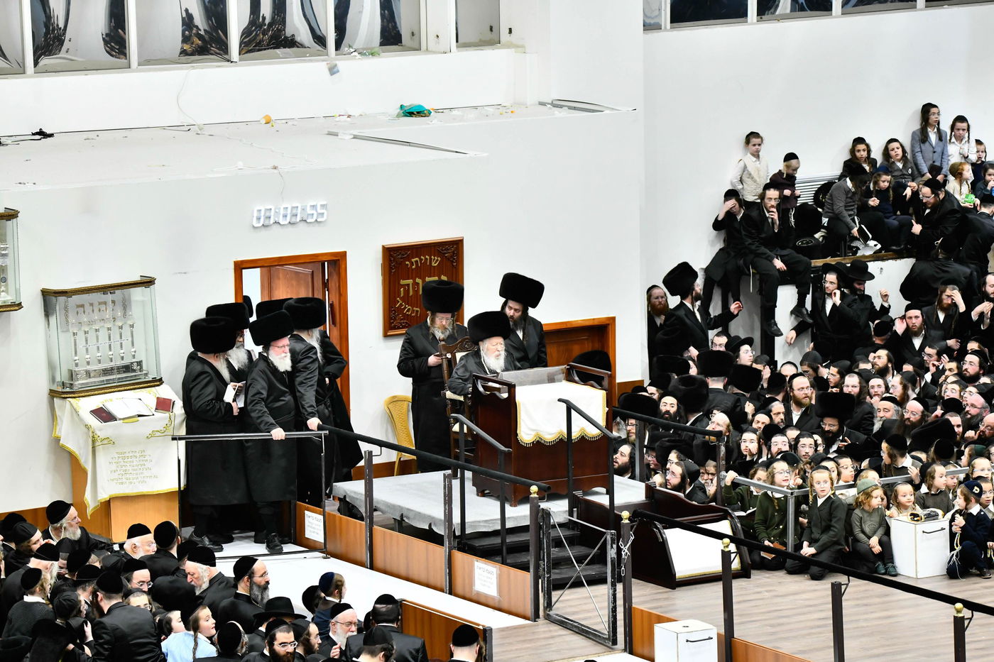 הקפות שניות בחצה"ק גור