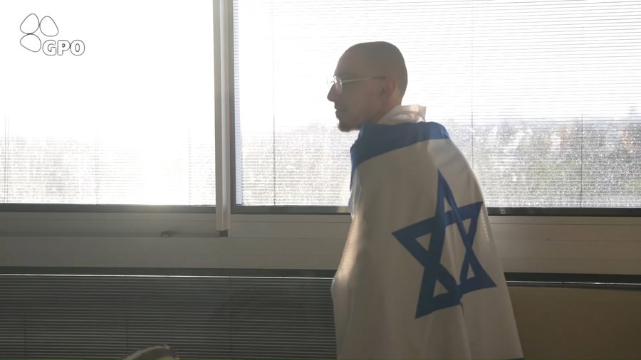 רגעי האיחוד שלו עם משפחתו