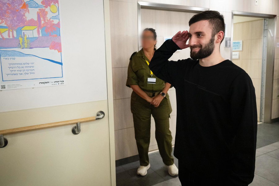 מתן אנגרסט בהלווית מפקדו הי"ד: "אני מוכן להיכנס לעזה כדי להחזיר חללים"