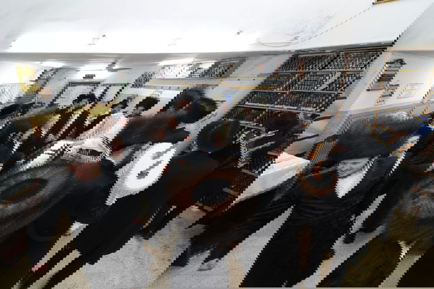 הקפות שניות בחצה"ק טעמשוואר