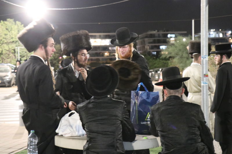 שמחת בית השואבה מול כלא 10 