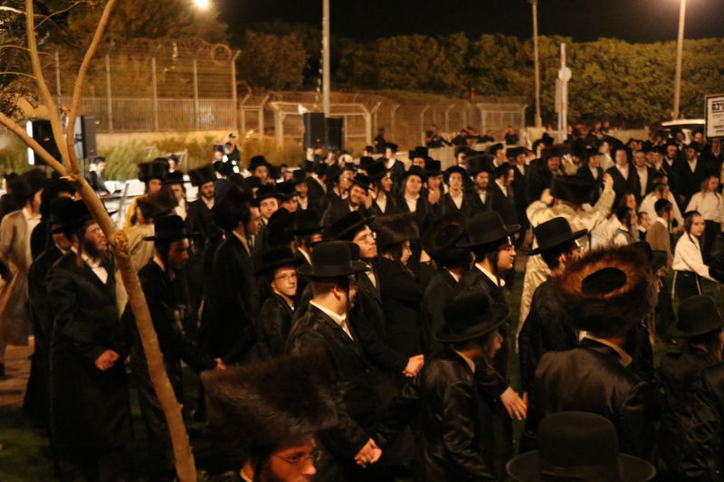 שמחת בית השואבה מול כלא 10 