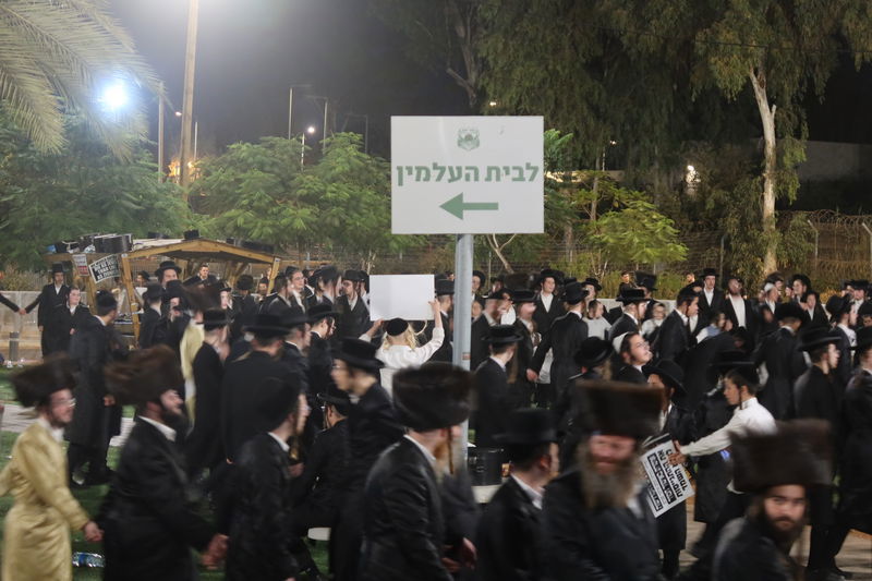 שמחת בית השואבה מול כלא 10 