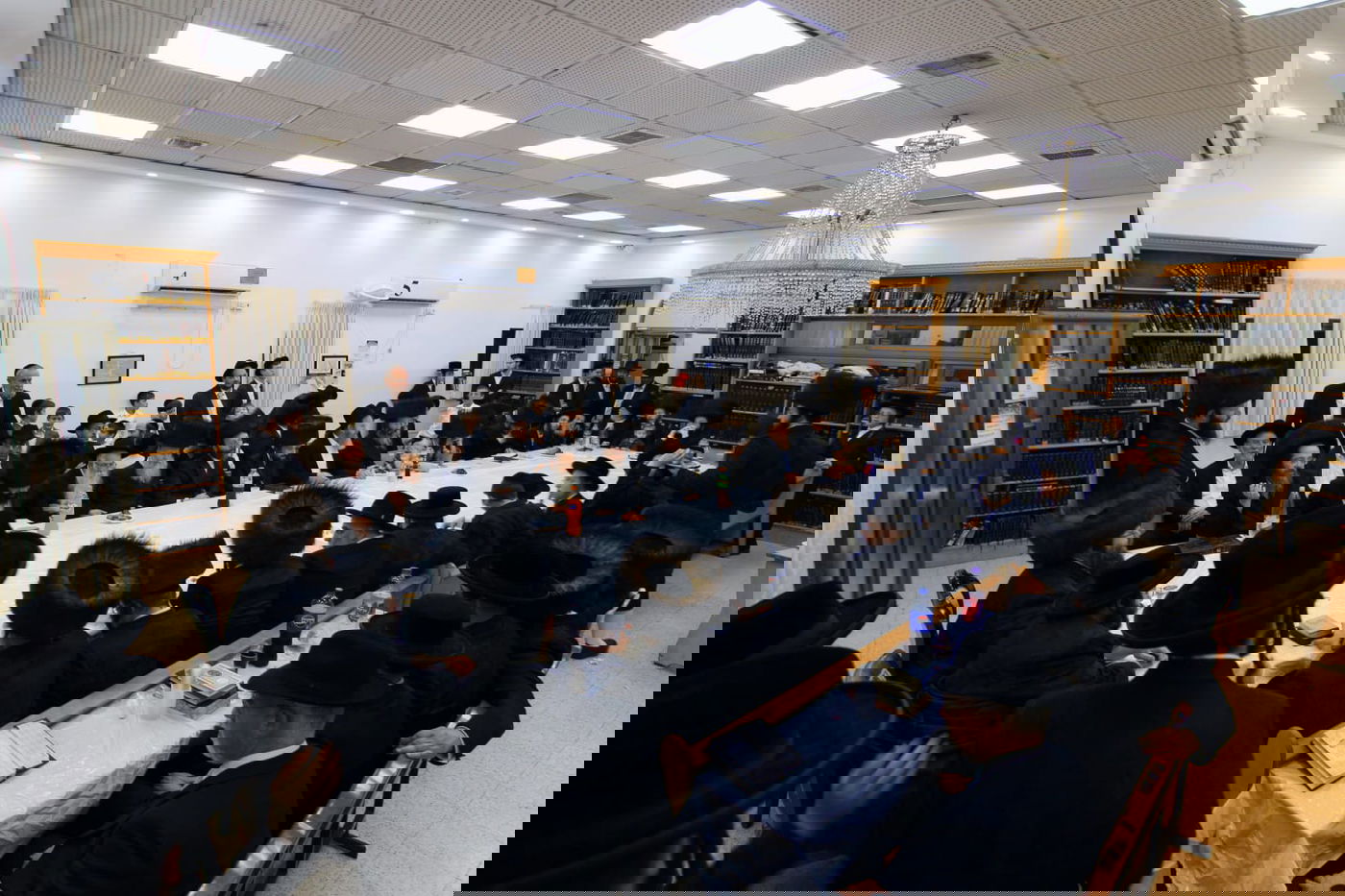 ירח האיתנים בחצה"ק צאנז ז'מיגראד