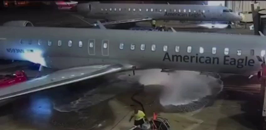 שיטפון הדלק בשדה התעופה