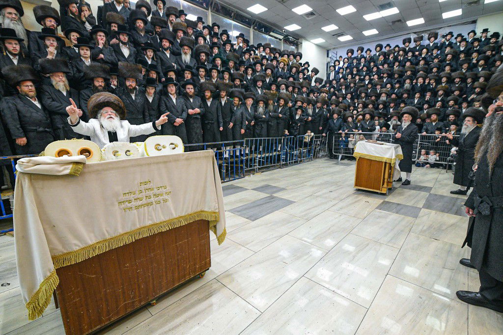 סווכת - הושענא רבה - שמחת תורה, בחצה"ק נדבורנה ירושלים