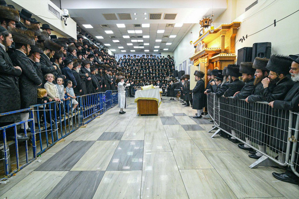 סווכת - הושענא רבה - שמחת תורה, בחצה"ק נדבורנה ירושלים