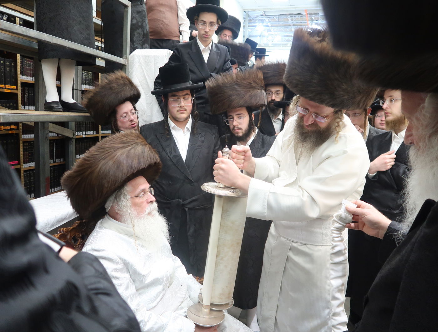 סווכת - הושענא רבה - שמחת תורה, בחצה"ק נדבורנה ירושלים