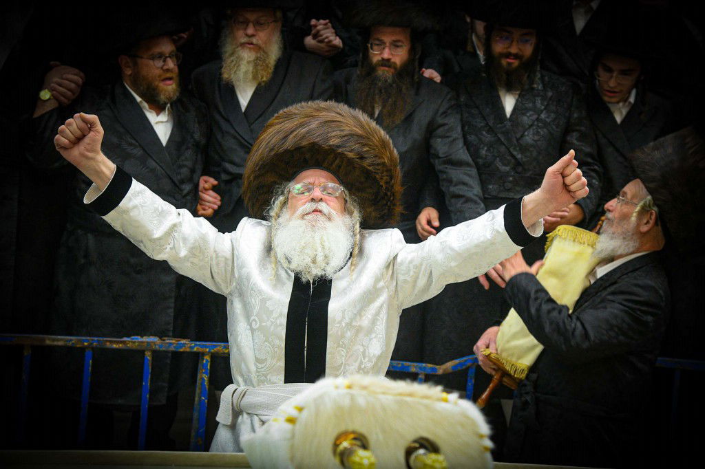 סווכת - הושענא רבה - שמחת תורה, בחצה"ק נדבורנה ירושלים