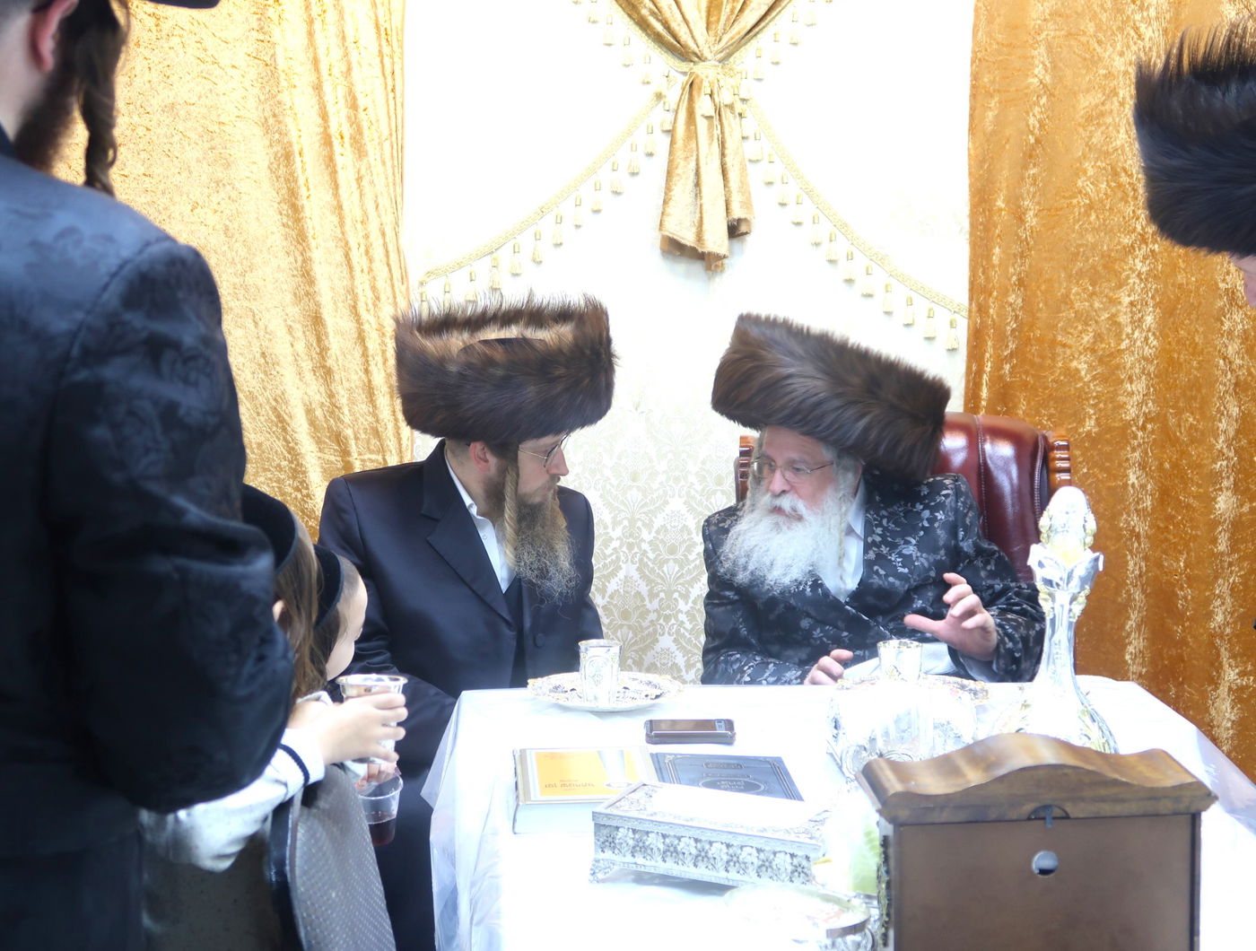 סווכת - הושענא רבה - שמחת תורה, בחצה"ק נדבורנה ירושלים