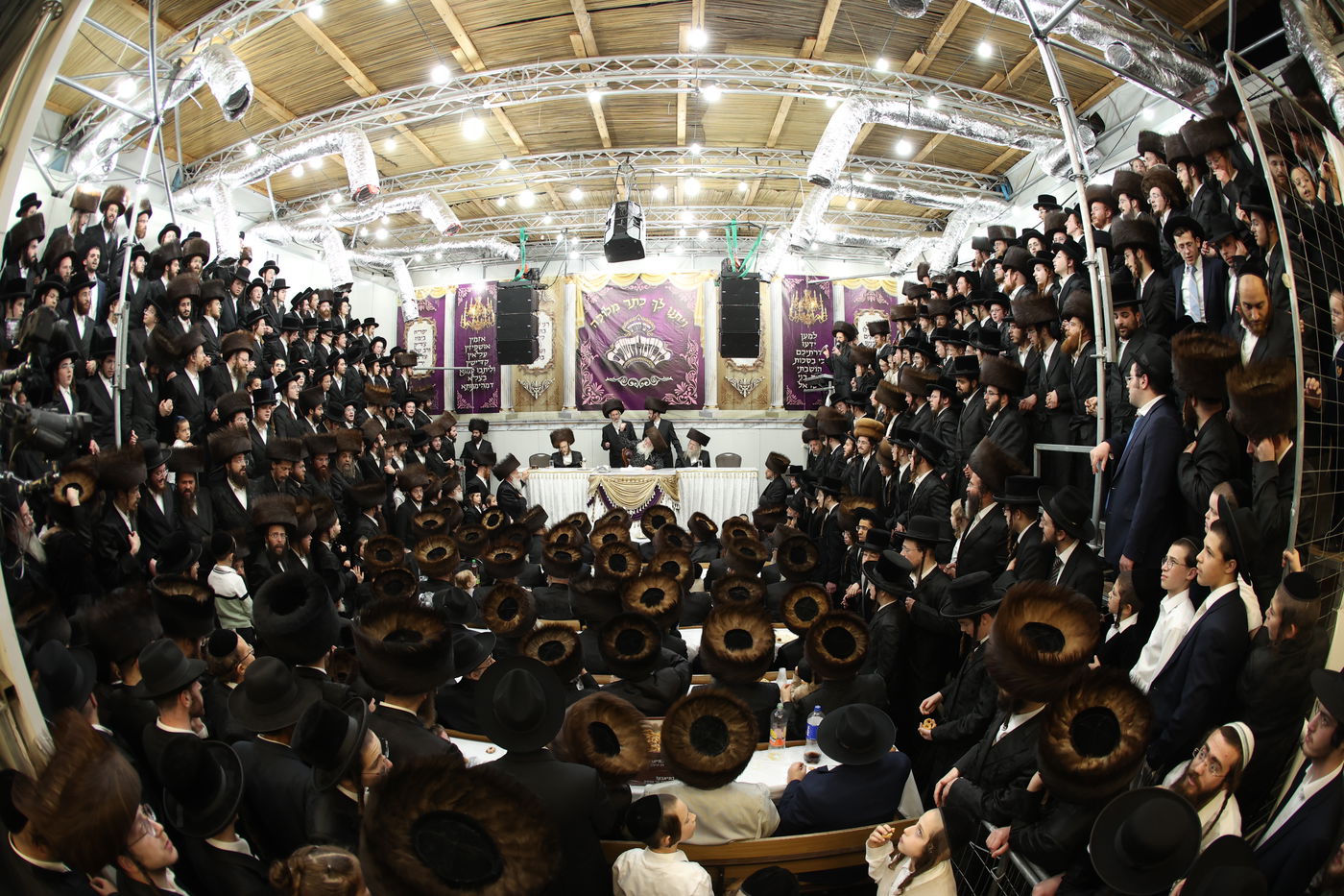 סווכת - הושענא רבה - שמחת תורה, בחצה"ק נדבורנה ירושלים