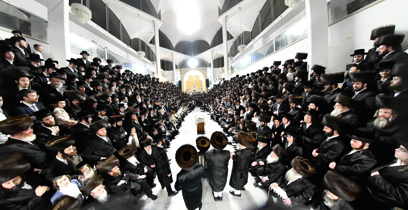 הקפות שניות בחצה"ק נדבורנה