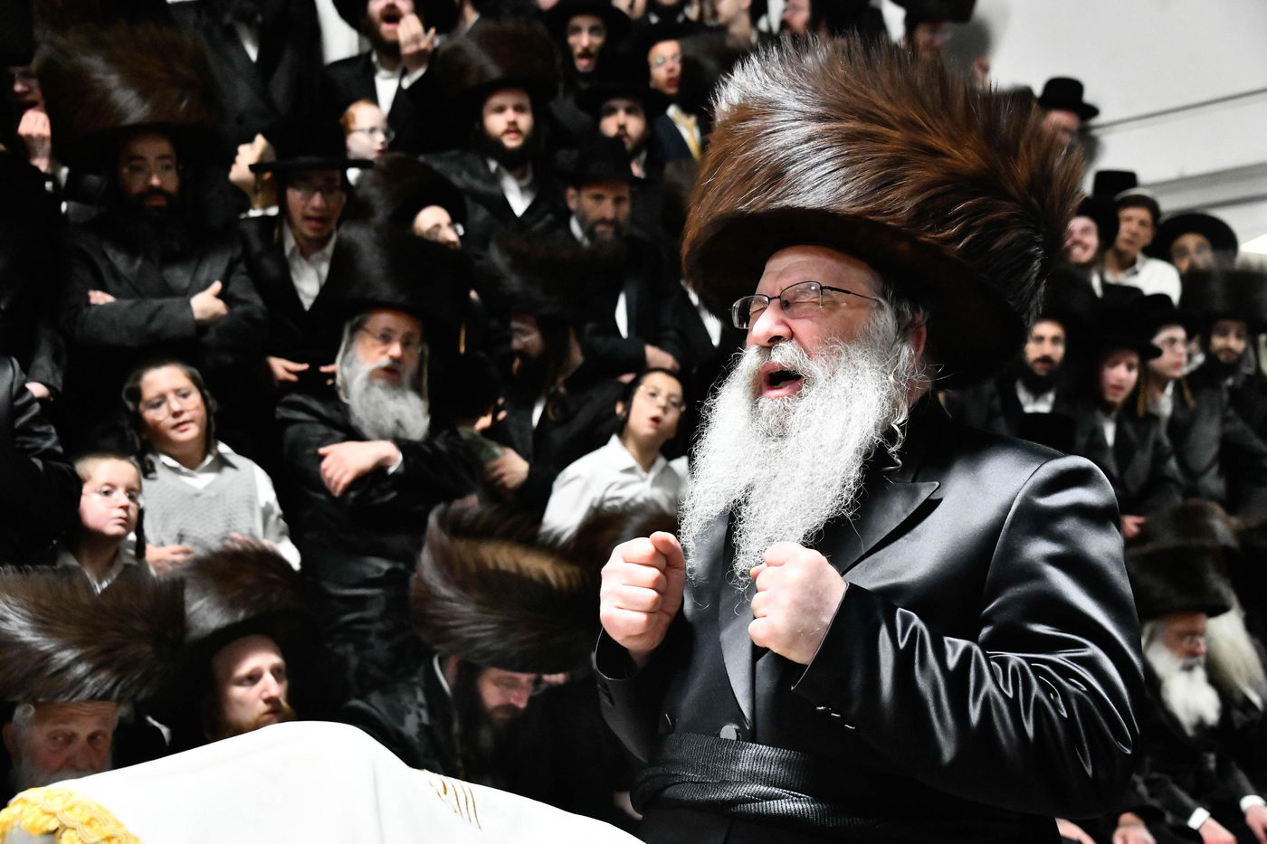 הקפות שניות בחצה"ק נדבורנה