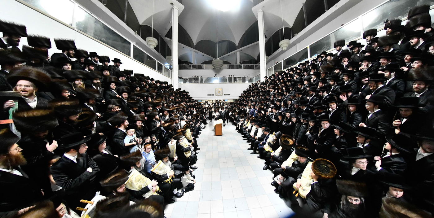 הקפות שניות בחצה"ק נדבורנה