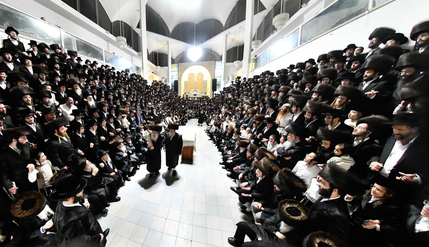 הקפות שניות בחצה"ק נדבורנה