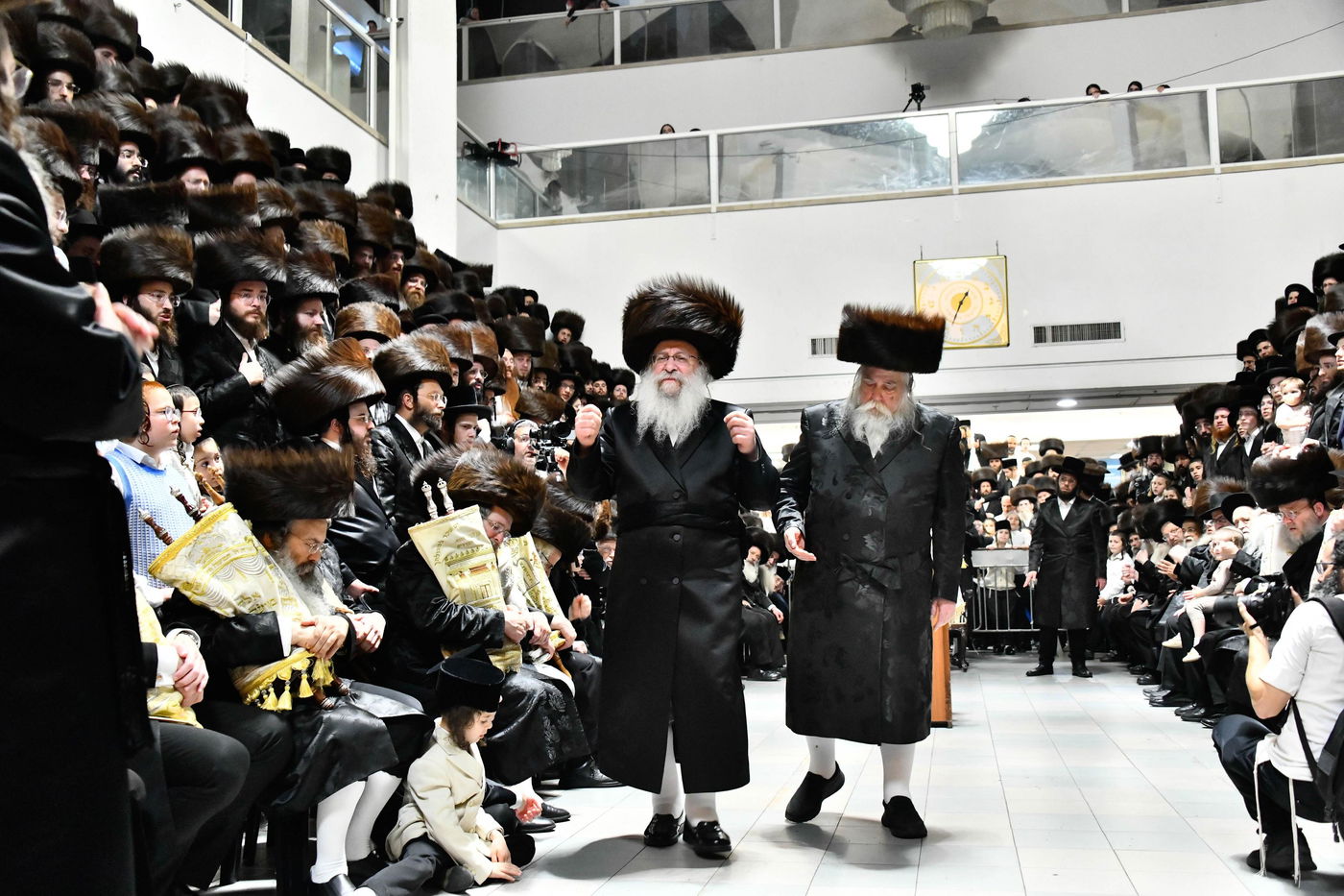 הקפות שניות בחצה"ק נדבורנה