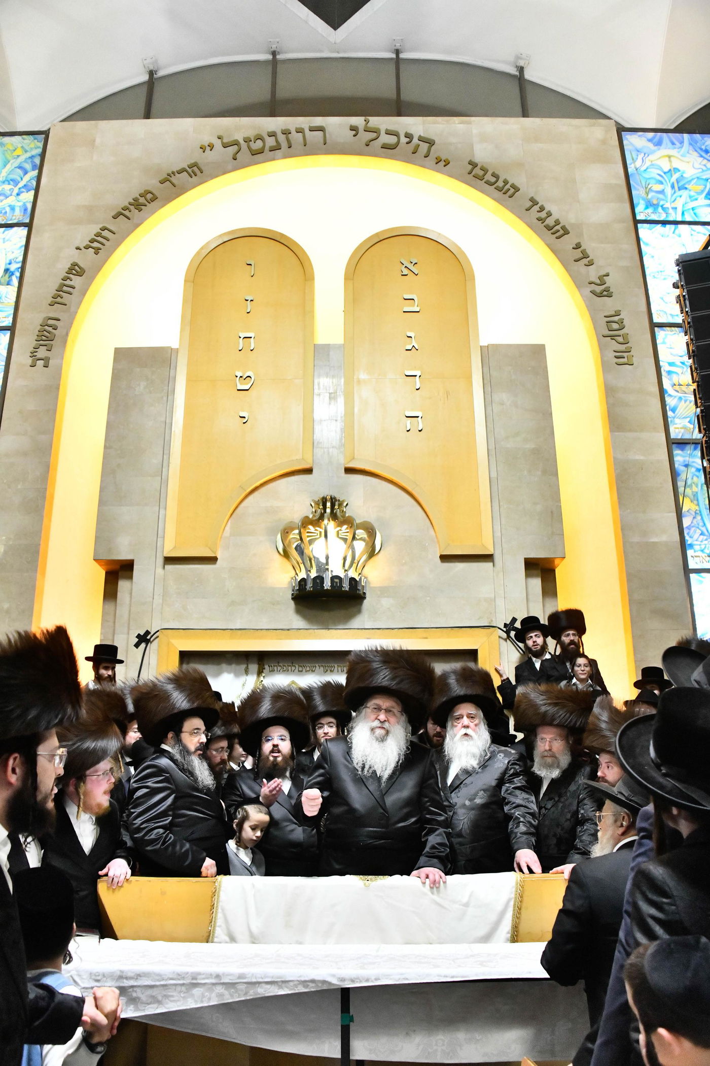 הקפות שניות בחצה"ק נדבורנה