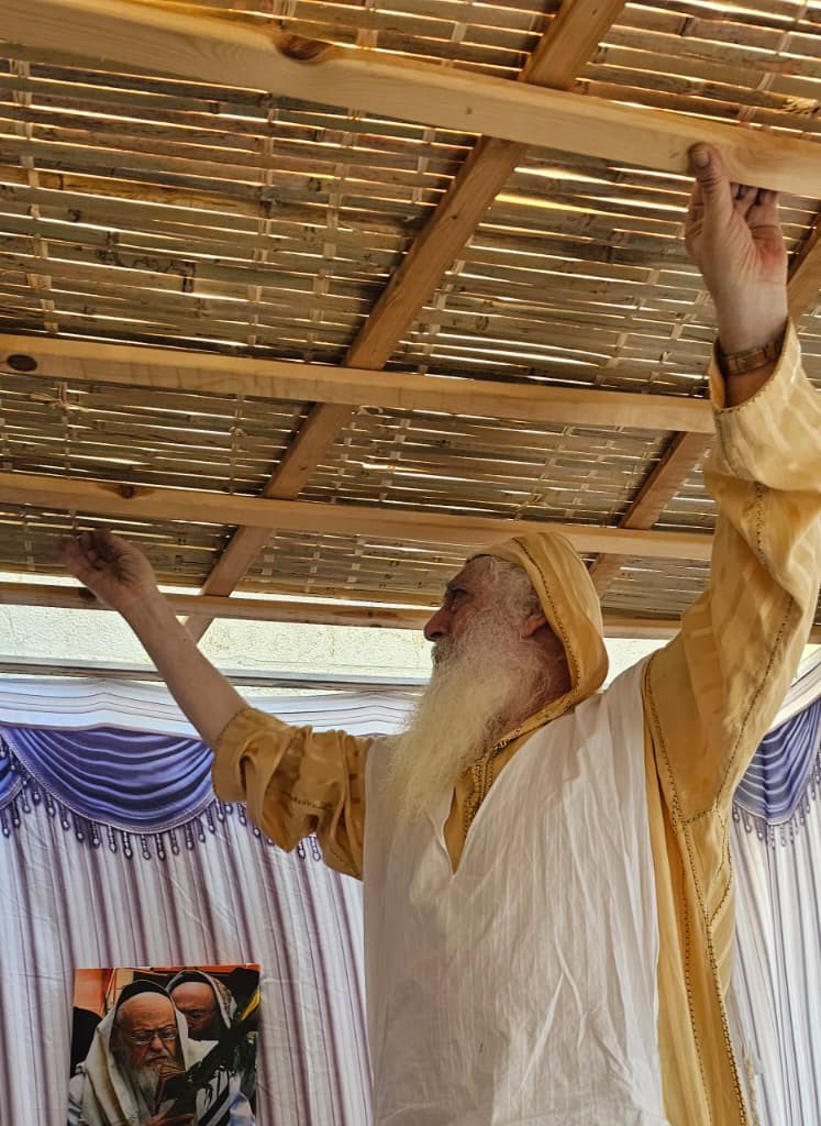 מבניית הסוכה בג'לאבייה ועד כל אירועי החג בצל האדמו"ר האשדודי