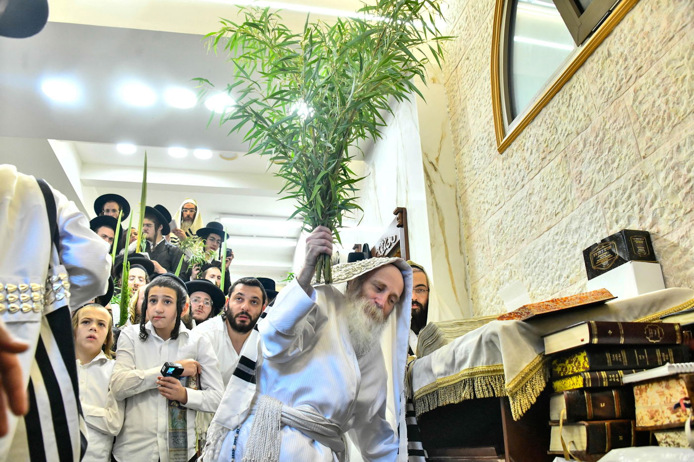 הושענא רבה אצל הגה"צ רבי יצחק מאיר מורגנשטרן