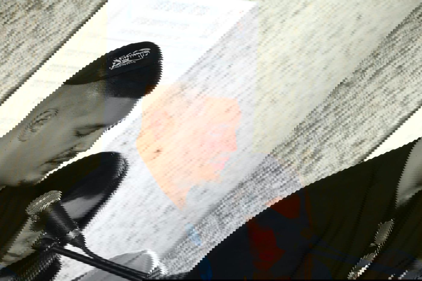 שחר לוי, בנו של איתן, בהלוויה