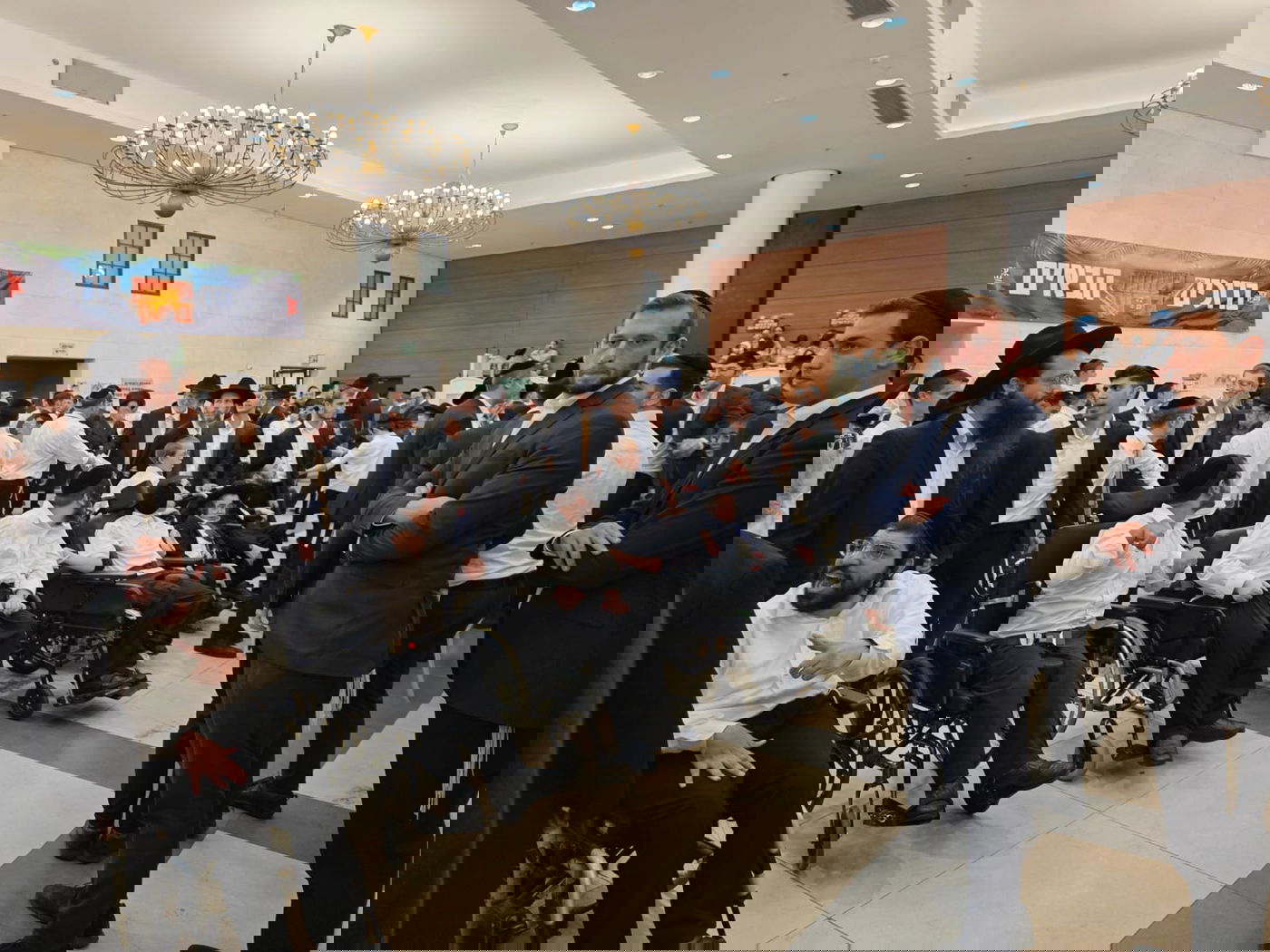 שמחת בית השואאבה המסורתית של עזר מציון בראשות גדולי ישראל