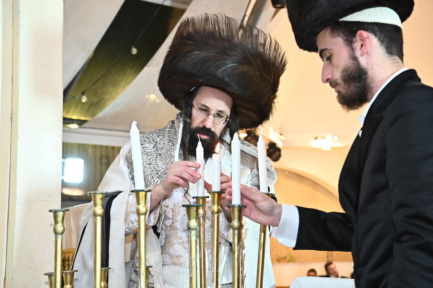 הושענא רבה ושמחת תורה בחצה"ק מעז'בוז