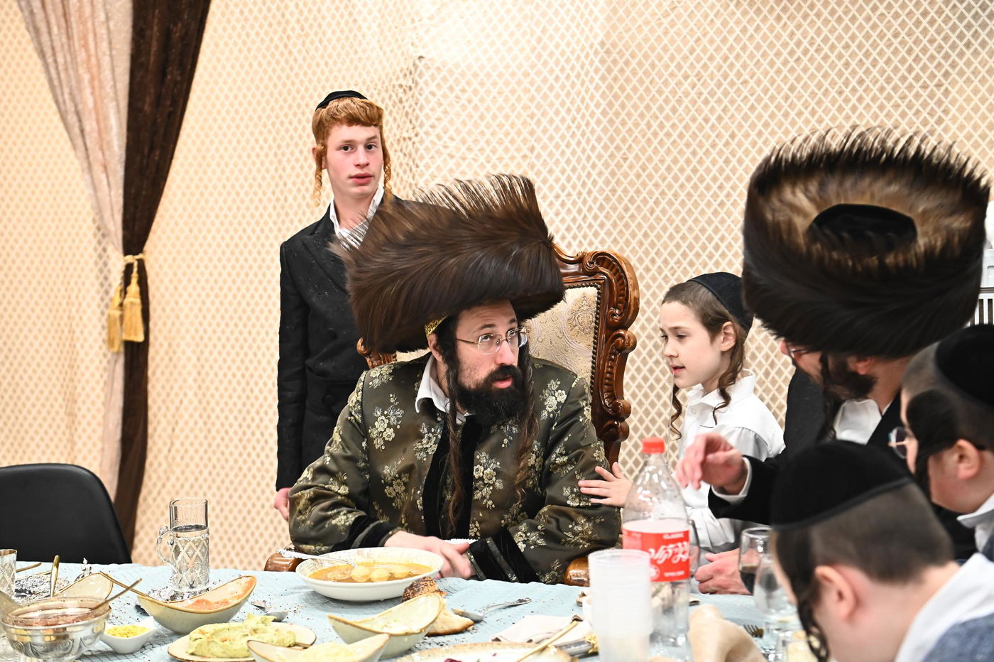 הושענא רבה ושמחת תורה בחצה"ק מעז'בוז