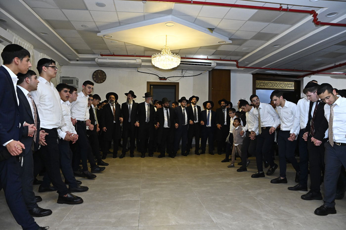 הקפות שניות בישיבת 'אבני נזר'