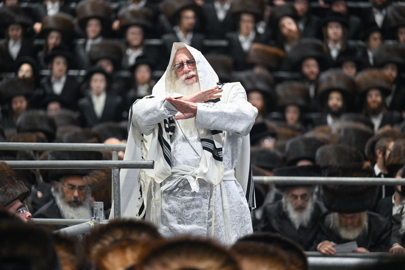 האדמו"ר מצאנז בהקפות שניות