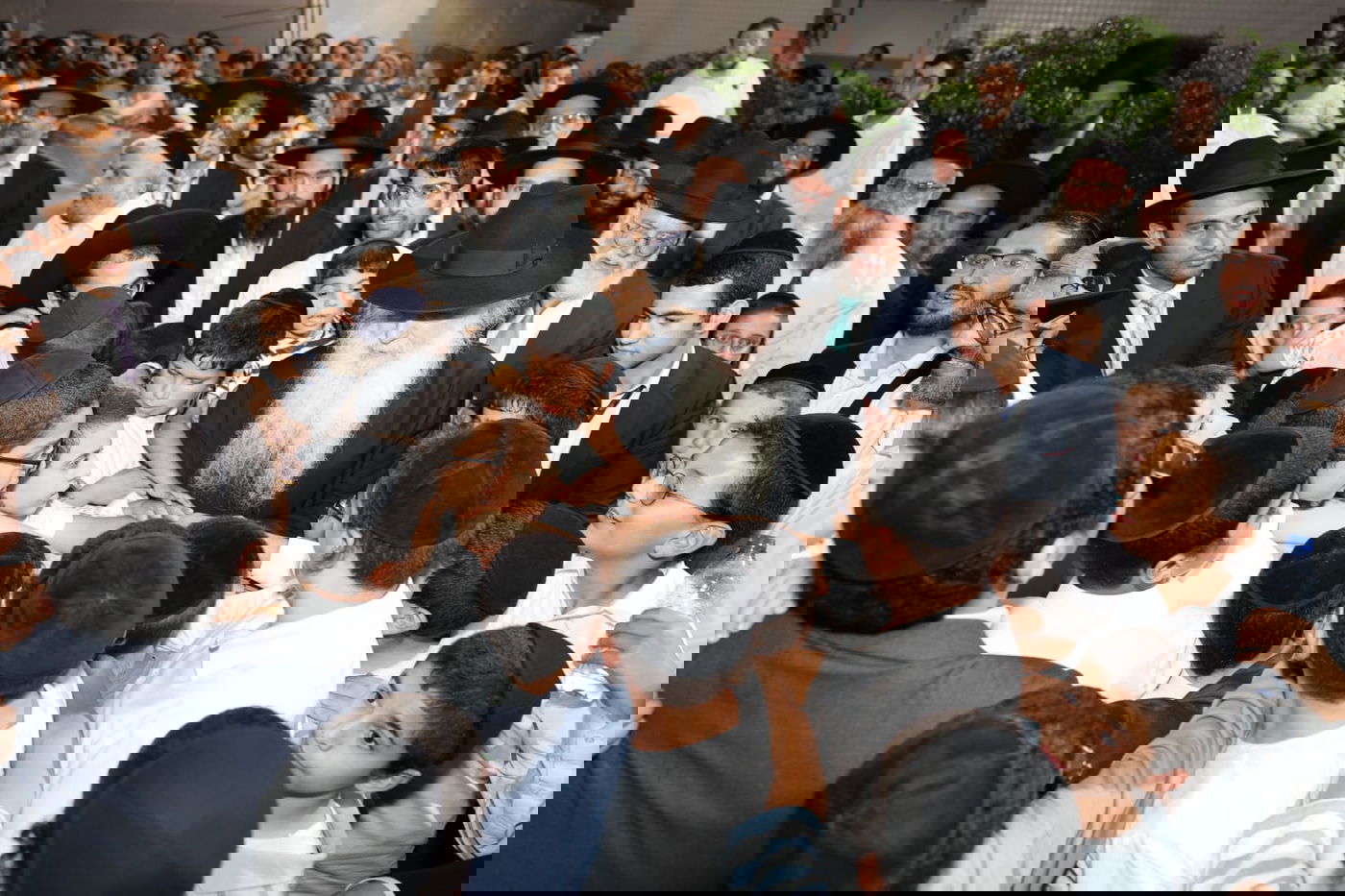 חג הסוכות אצל האדמו"ר רבי דוד חנניה פינטו 