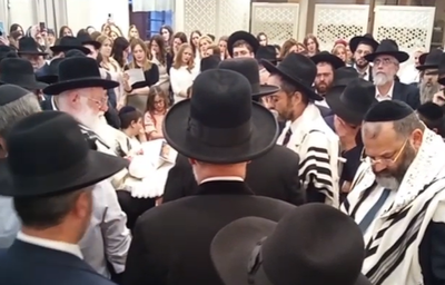 אי אפשר לעצור את הדמעות: כך נקרא התינוק שאביו נרצח בפיגוע ברמות | צפו