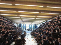 האדמו"ר מסקולען לייקווד בשמחת בית השואבה