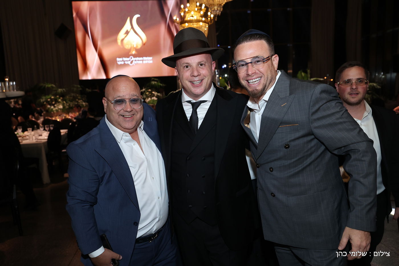 חתונת ביתו של מנחם טוקר