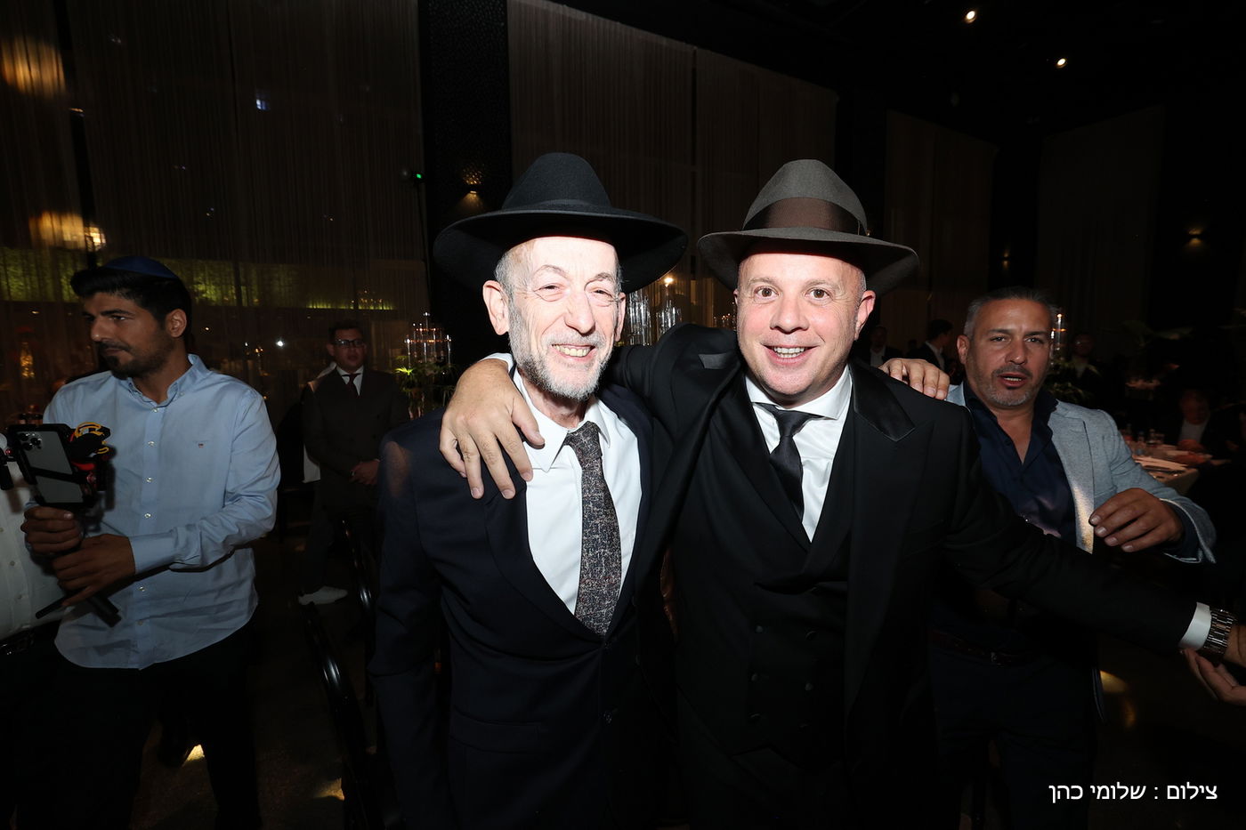 חתונת ביתו של מנחם טוקר