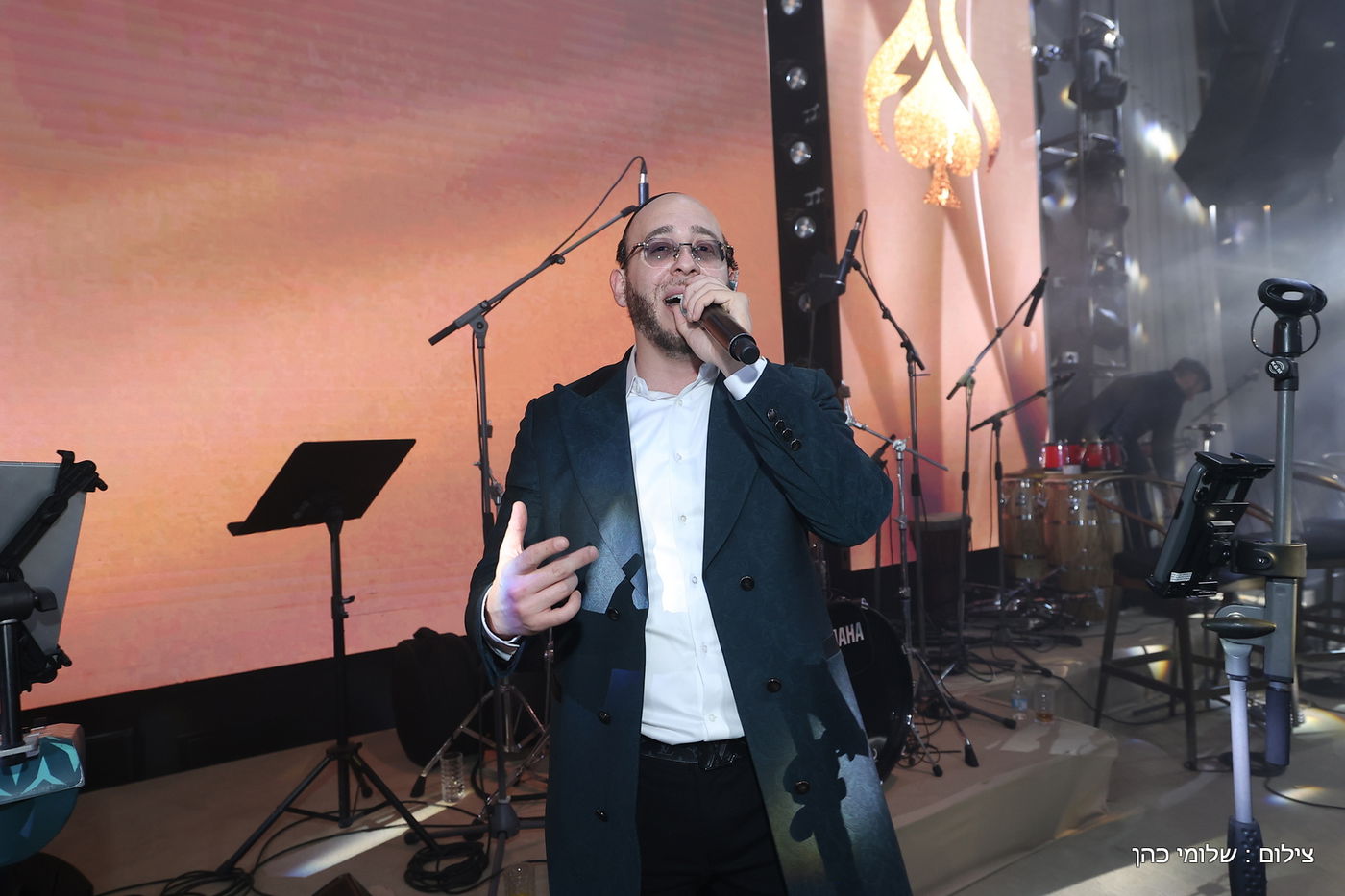 חתונת ביתו של מנחם טוקר