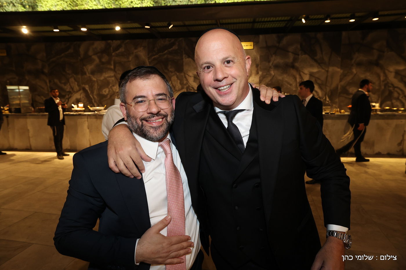 חתונת ביתו של מנחם טוקר