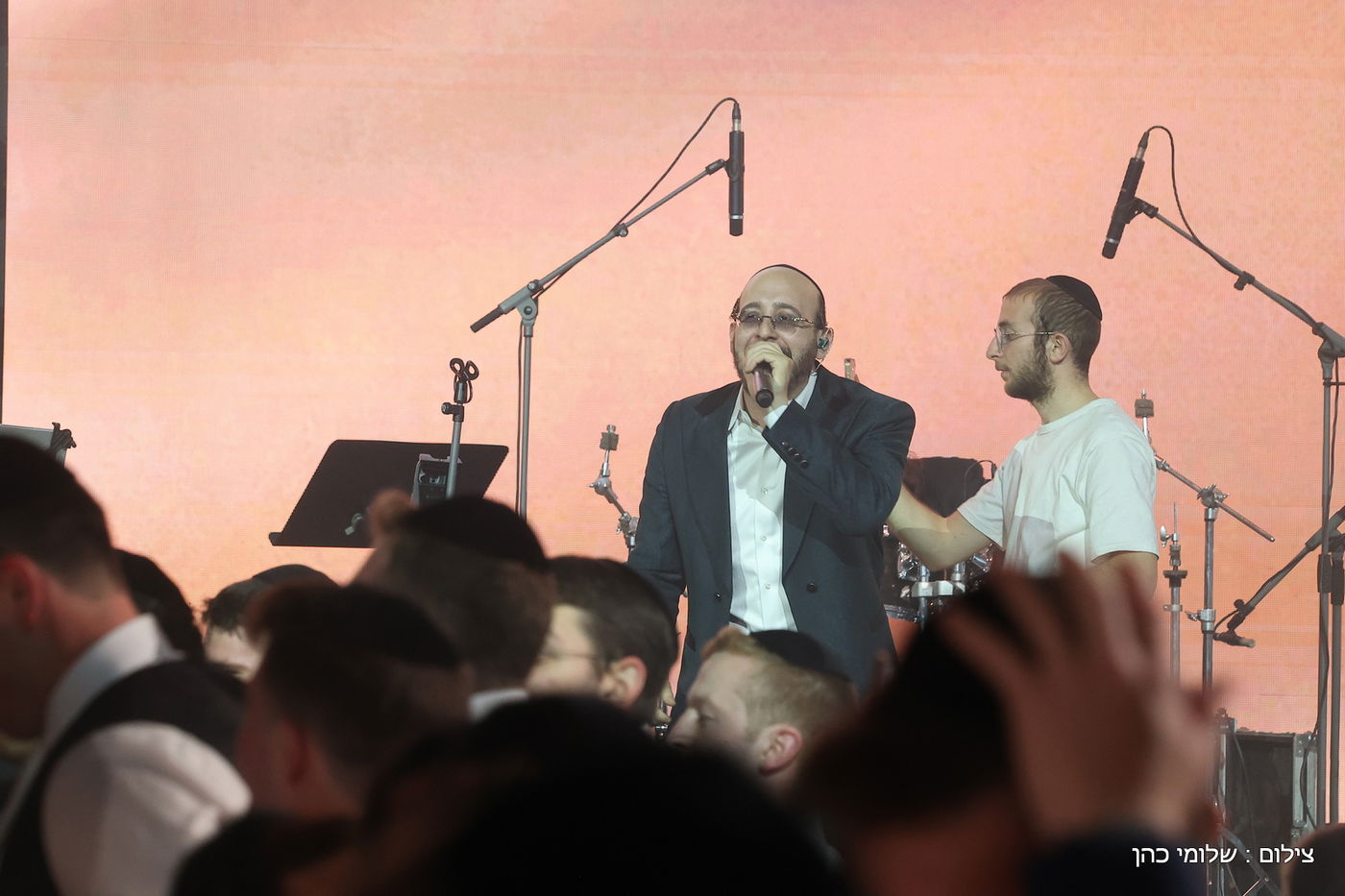 חתונת ביתו של מנחם טוקר