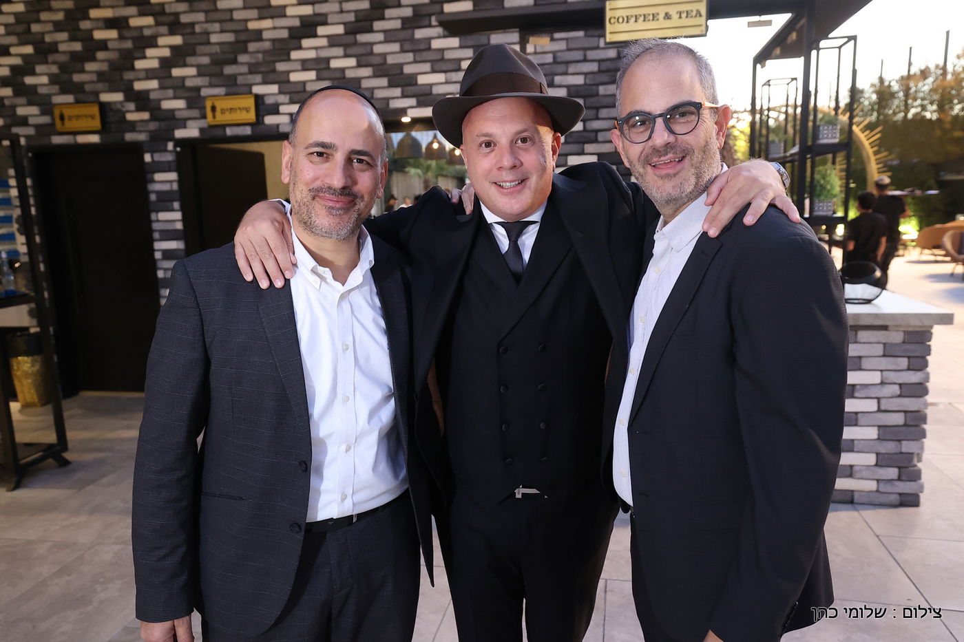 חתונת ביתו של מנחם טוקר