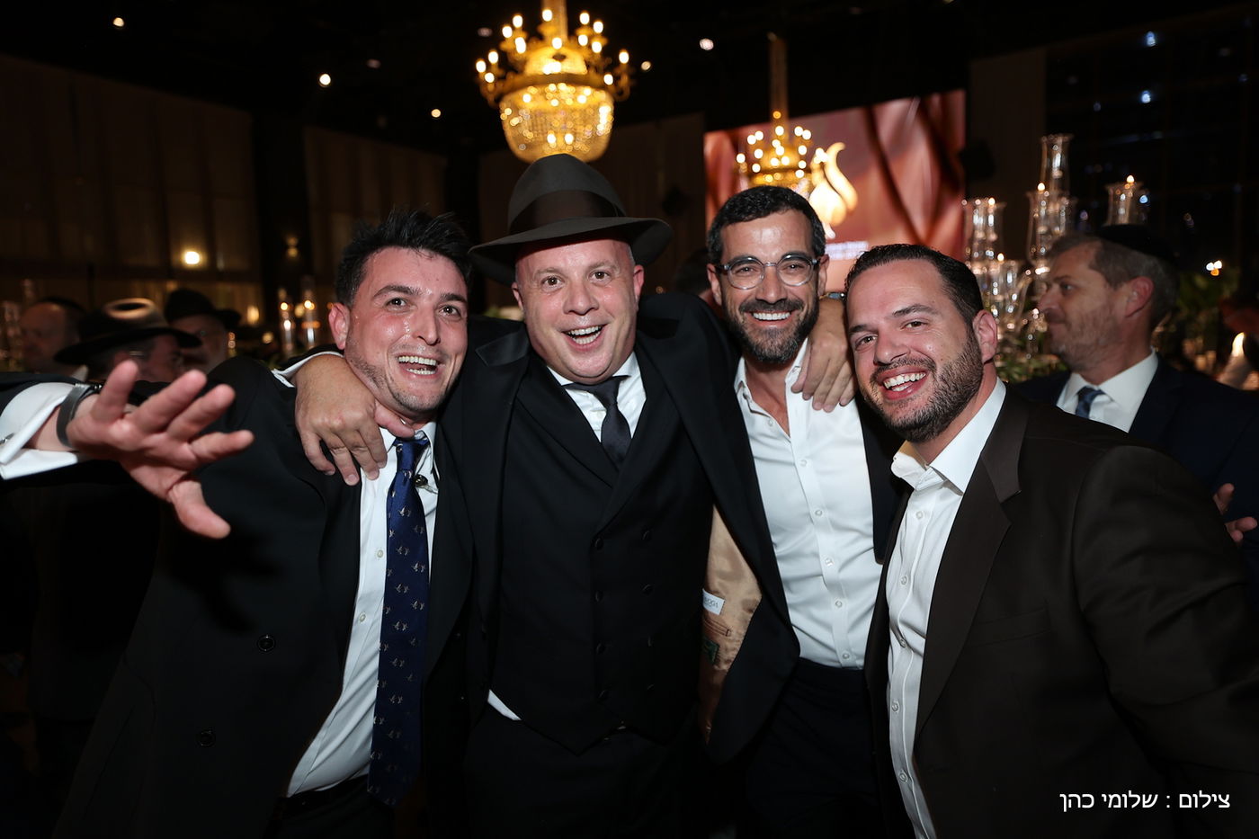 חתונת ביתו של מנחם טוקר