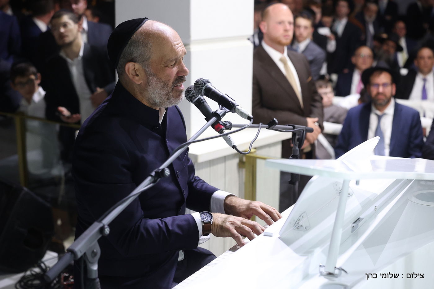 חתונת ביתו של מנחם טוקר