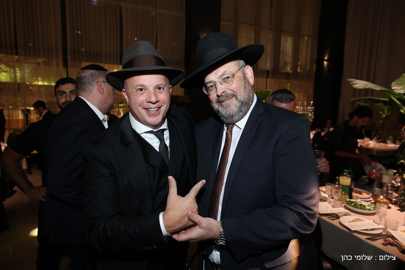 חתונת ביתו של מנחם טוקר