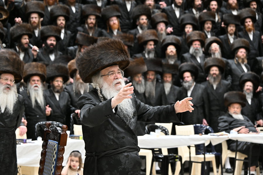 הקפות שניות בחצה"ק דארג