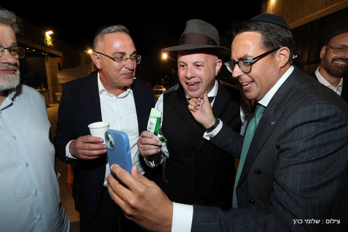 חתונת ביתו של מנחם טוקר