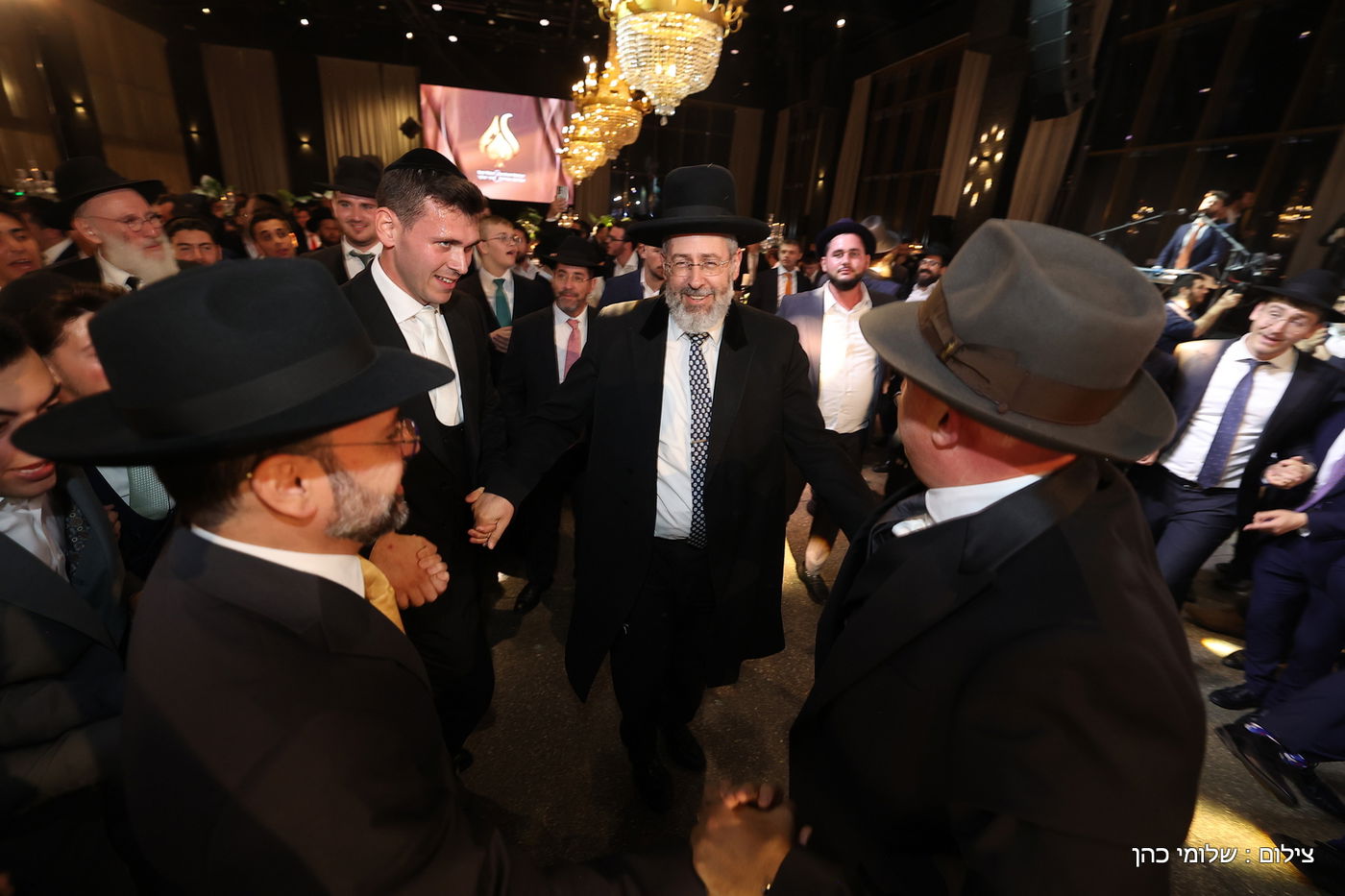 חתונת ביתו של מנחם טוקר