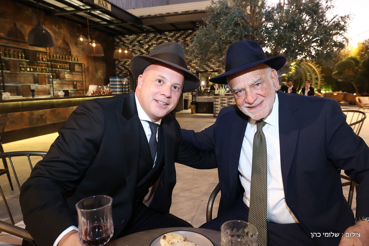 חתונת ביתו של מנחם טוקר