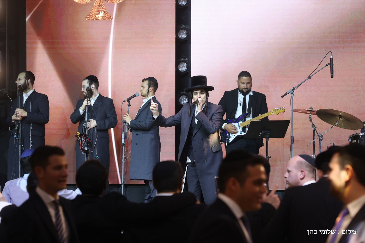 חתונת ביתו של מנחם טוקר