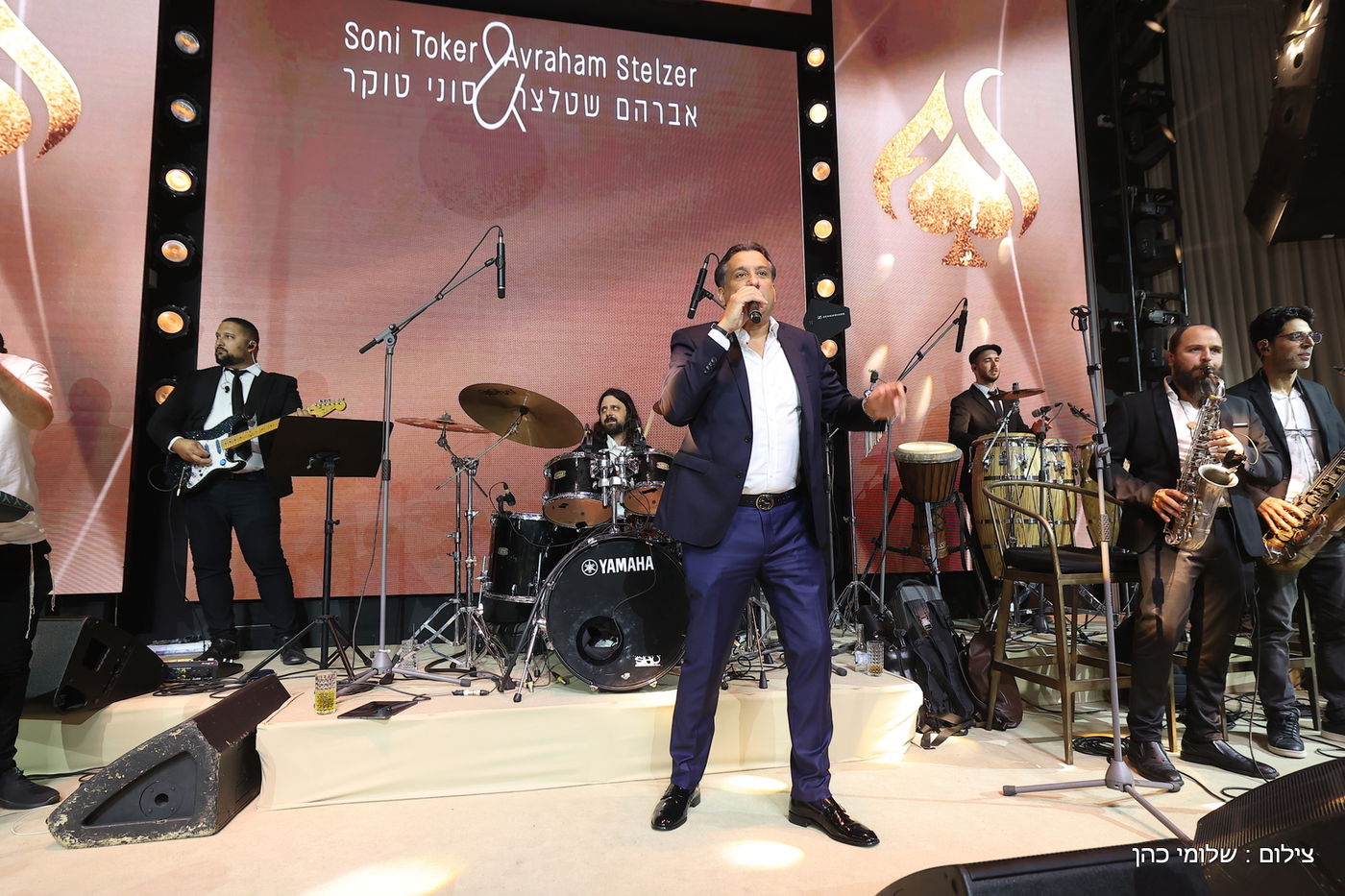 חתונת ביתו של מנחם טוקר