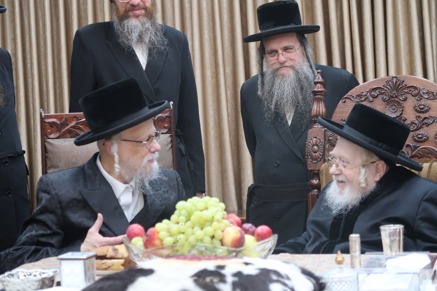 ירח האיתנים בחצה"ק קרעטשניף